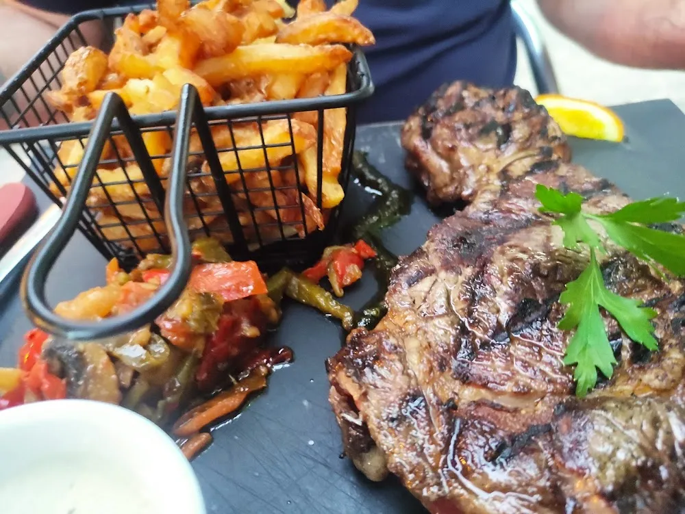 Entrecôte 500g Et Côtes d'agneau